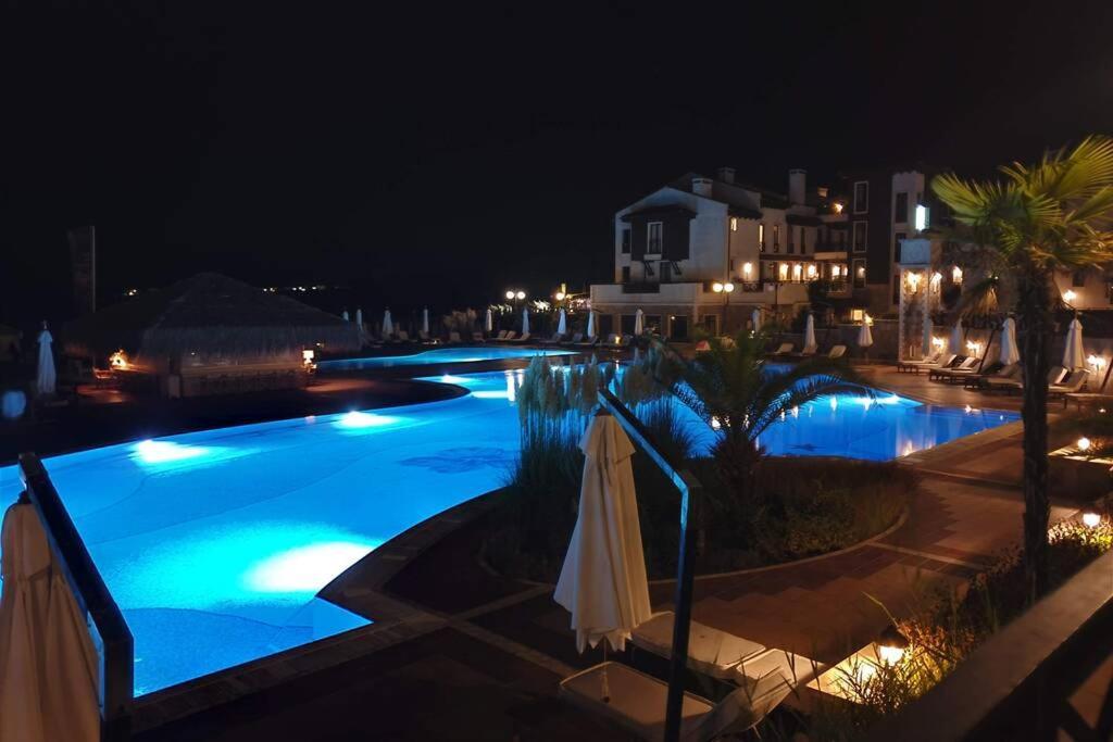 Apartment In The Picturesque Oasis Resort & Spa Lozenets Eksteriør billede