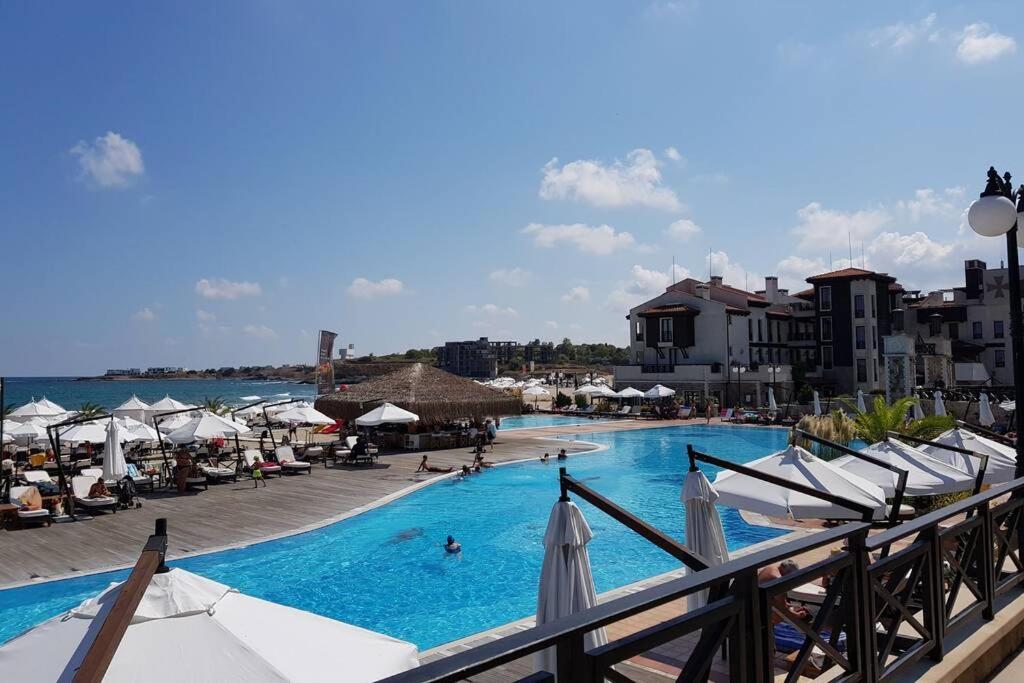 Apartment In The Picturesque Oasis Resort & Spa Lozenets Eksteriør billede