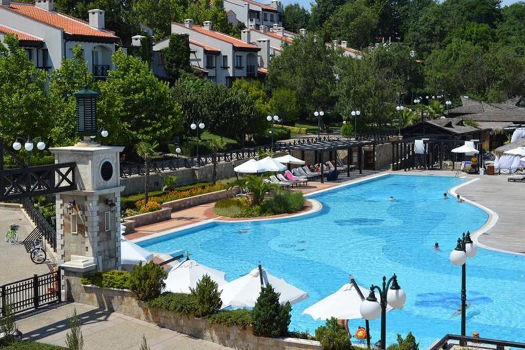 Apartment In The Picturesque Oasis Resort & Spa Lozenets Eksteriør billede